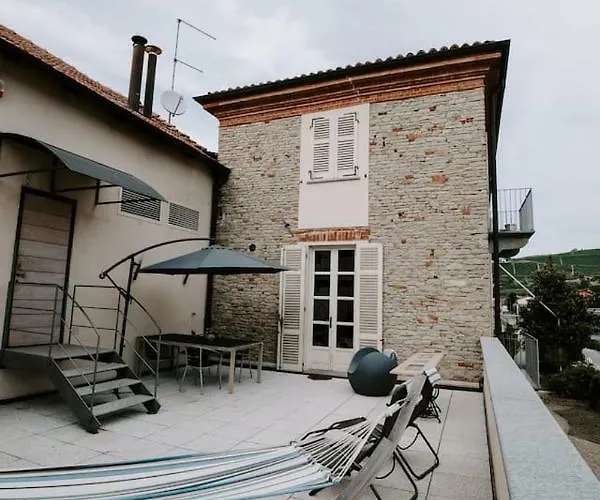 Casa Luigi Ariano * Santo Stefano Belbo